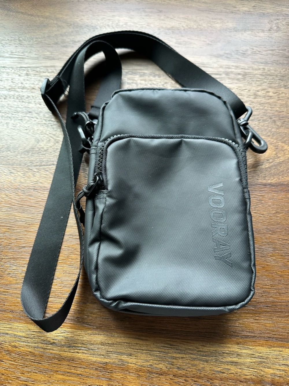 VOORAY Core Crossbody Sling Bag in Black